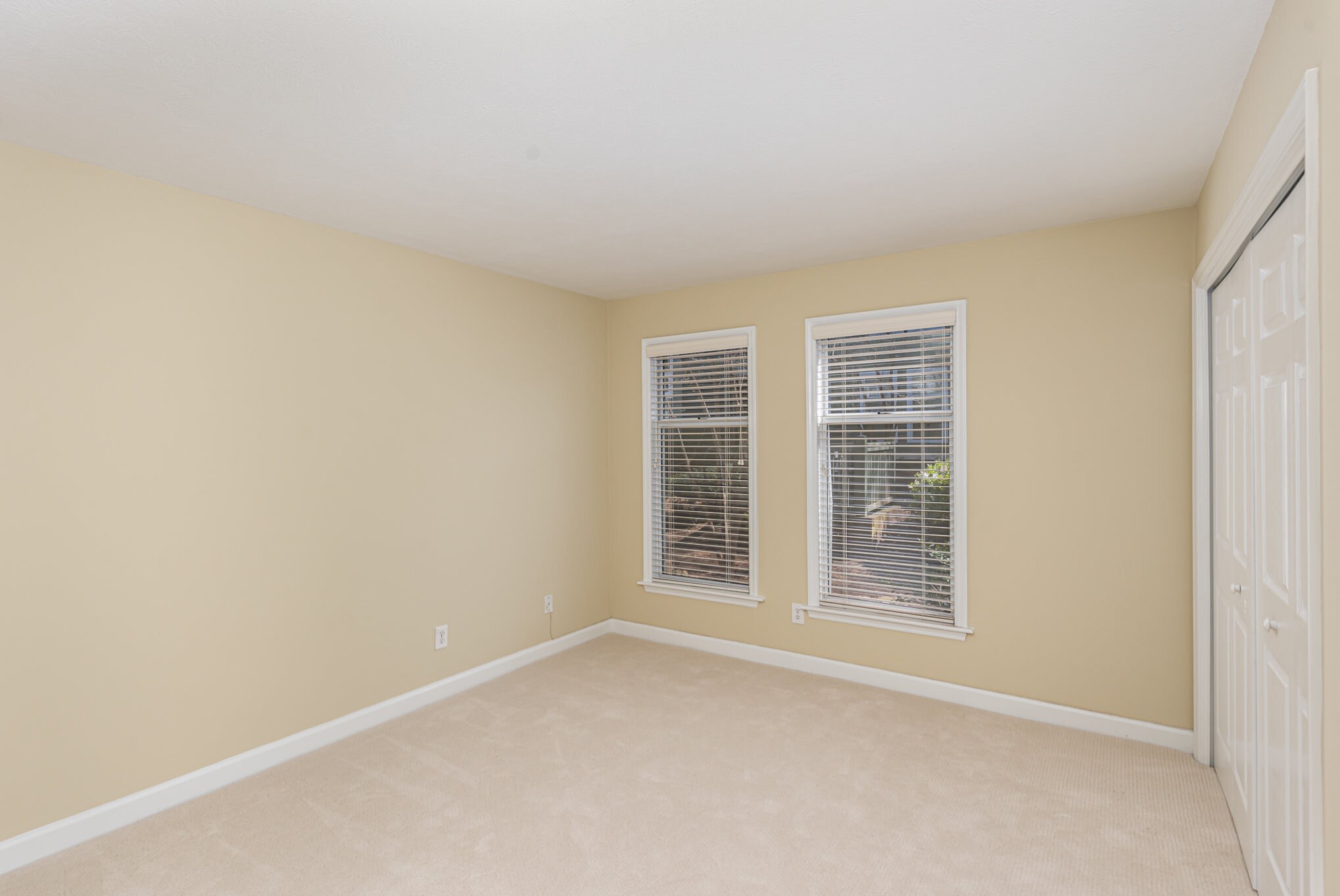 Building Photo - 1011 Nicholwood Dr