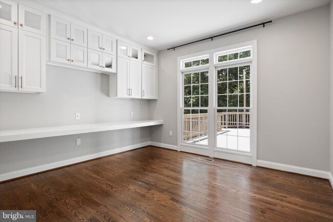 Building Photo - 2751 Cody Rd