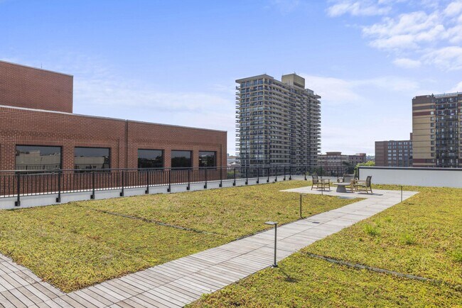 Building Photo - 801 N Fairfax St