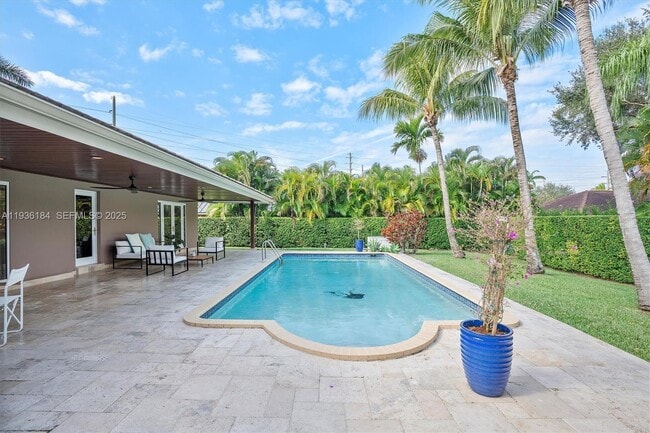 Building Photo - 7421 SW 145th Terrace