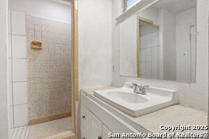 Building Photo - 5431 Stonybrook Dr