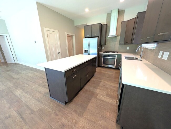 Building Photo - Stunning Contemporary 2 story, 4 bedroom, 3 full bath home is Located in the Merry Oaks Community!