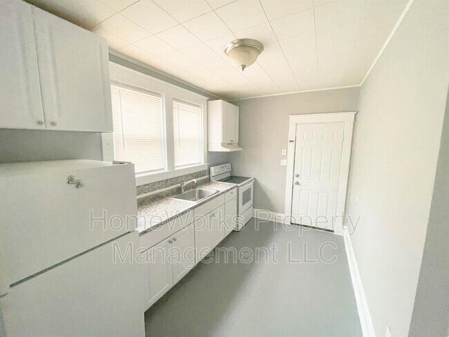 Building Photo - 7712 Old Harford Rd