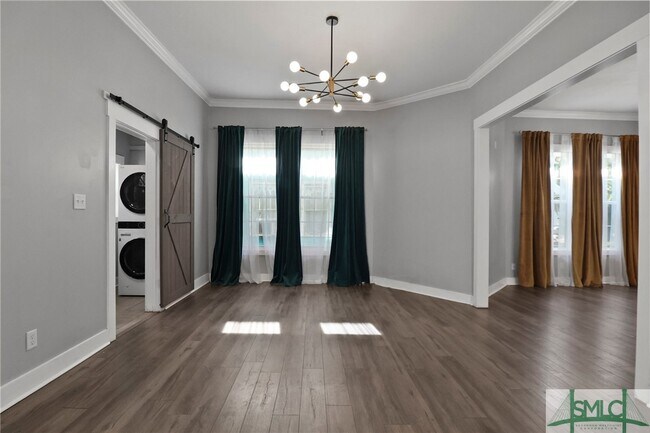 Building Photo - 608 W 37th St