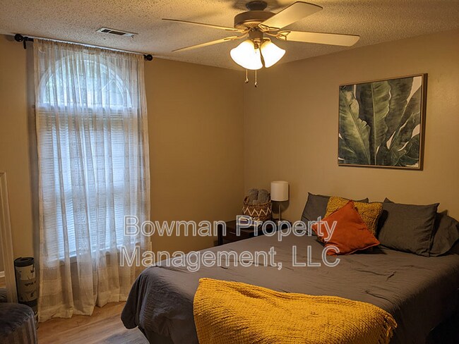 Building Photo - 155 Rachel Way