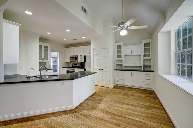 Building Photo - 3608 Timberside Cir Dr