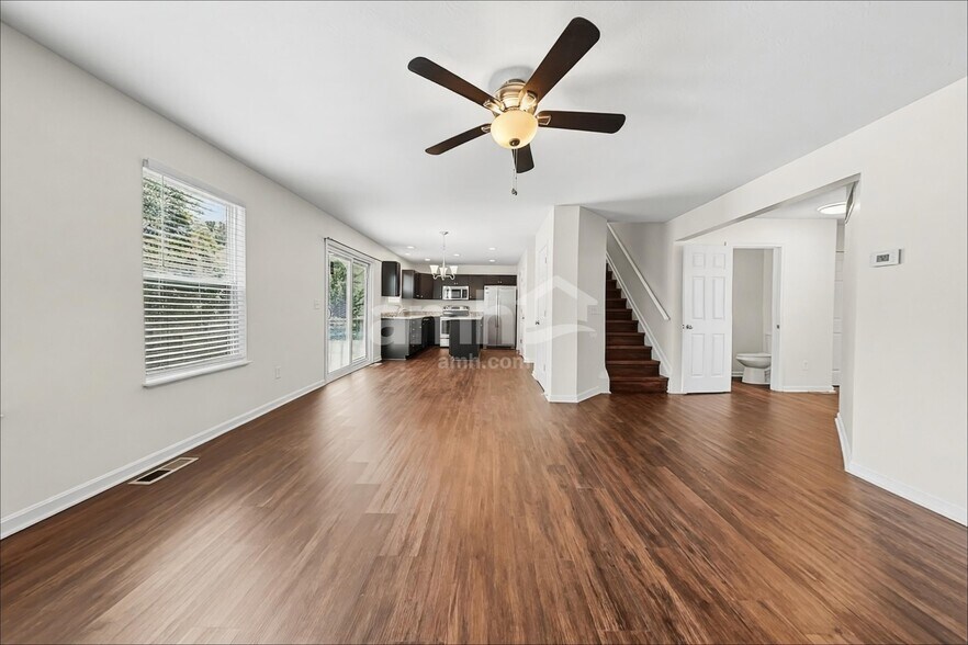 Building Photo - 5646 Shetland Ct