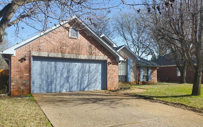 Building Photo - COMING SOON! Whitehouse! Gorgeous 4 Bedroom, 2 Bath Home