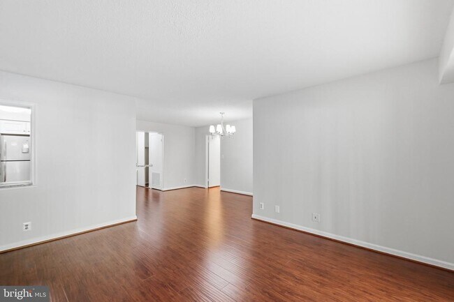 Building Photo - 5904 Mt Eagle Dr