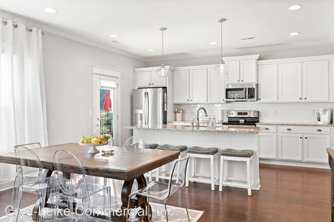 Building Photo - 3 br, 2.5 bath House - 8521 Red Deer Ln.