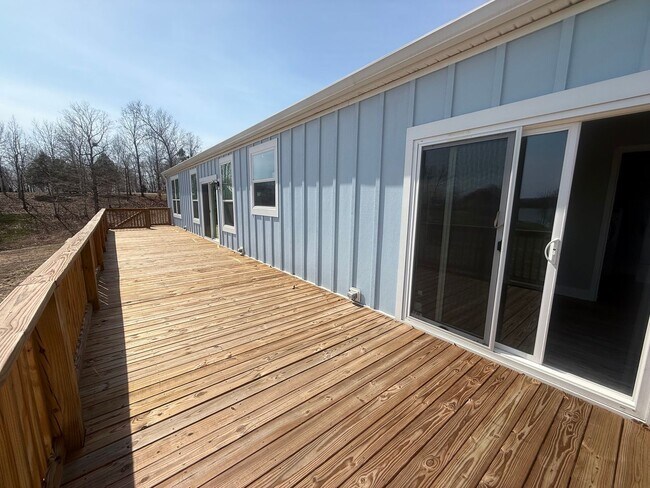 Building Photo - 631 Imogene Dr
