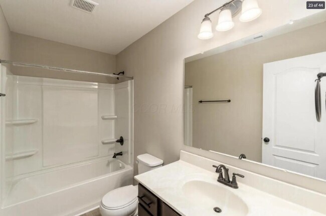 Building Photo - 4859 Amber Xing Dr