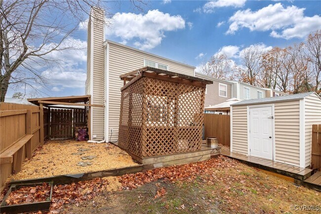 Building Photo - 7954 Clovertree Ct