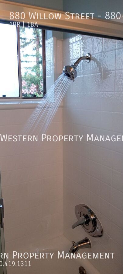 Building Photo - 880 Willow St