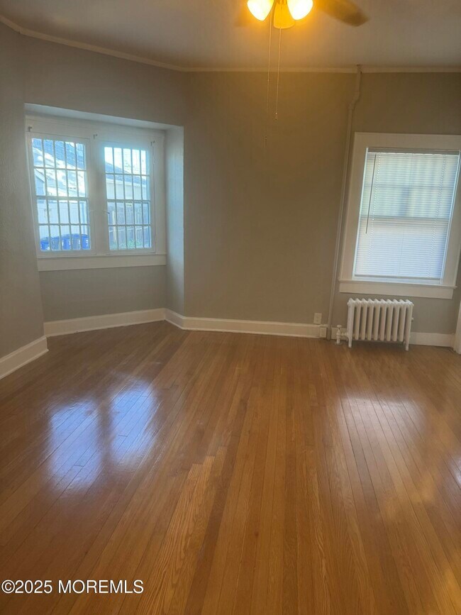 Building Photo - 510 Brinley Ave