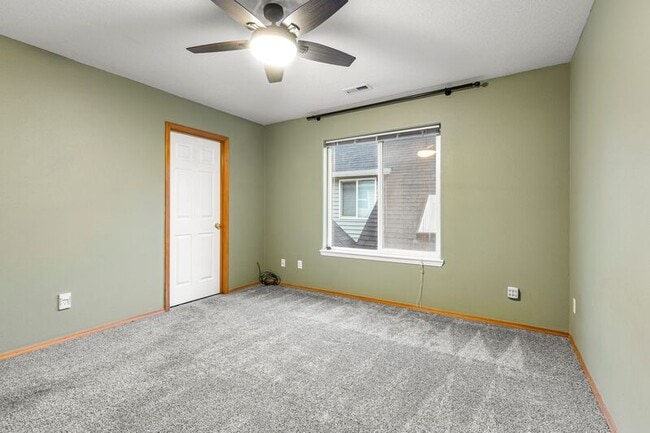 Building Photo - 18438 SE Stephens St