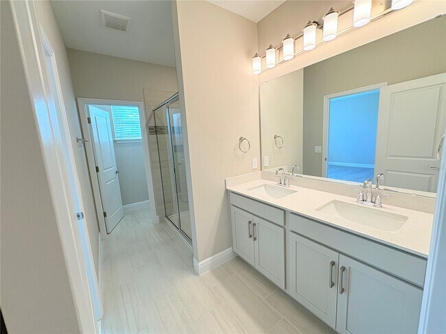 Building Photo - 16514 Silver Brook Wy