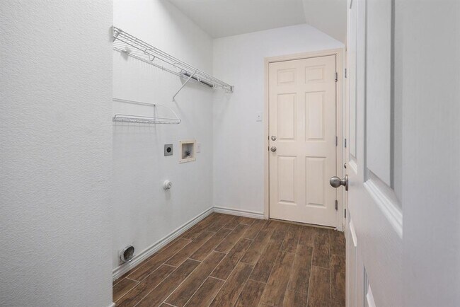 Building Photo - 2403 Beeleigh Ct