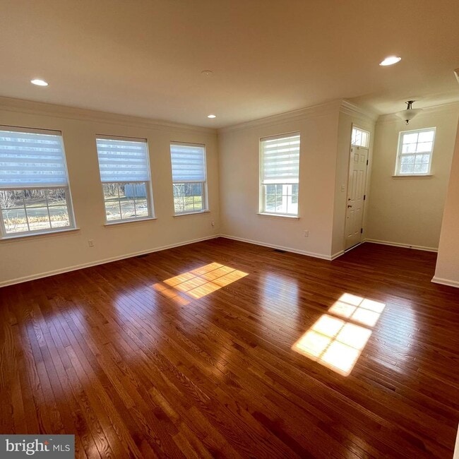 Building Photo - 116 Grissom Dr