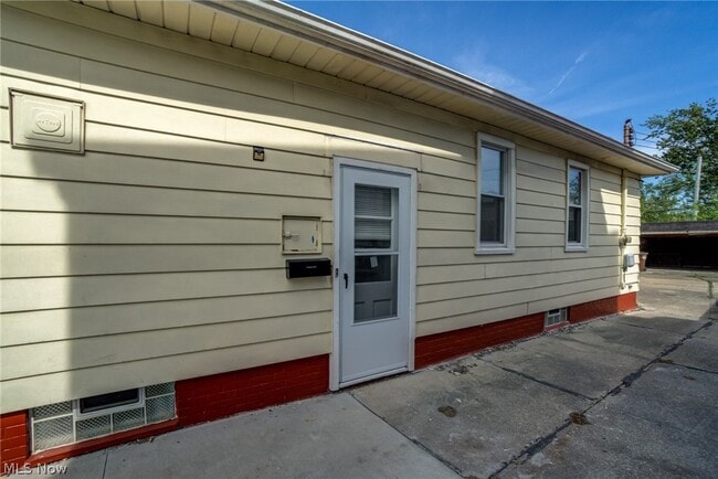 Building Photo - 4407 Woodway Ave