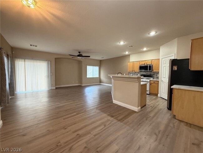 Building Photo - 6463 E Elwood Mead Ave