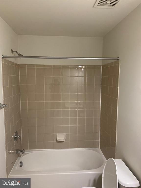 Building Photo - 43557 White Cap Terrace