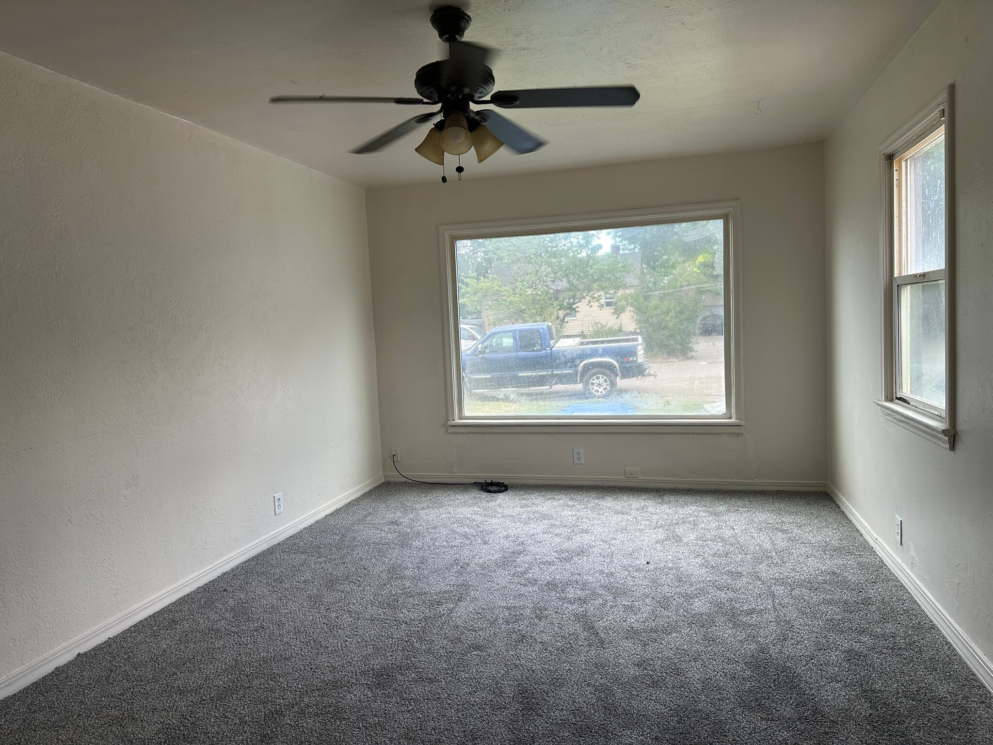 Building Photo - 975 Jones Dr