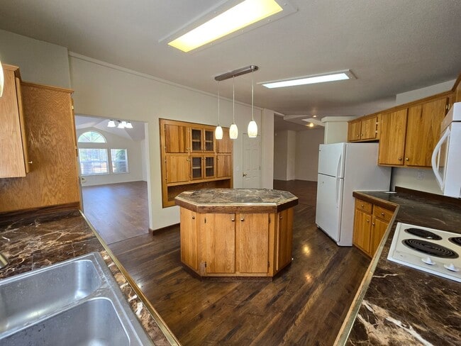 Building Photo - 4161 W Foothill Dr