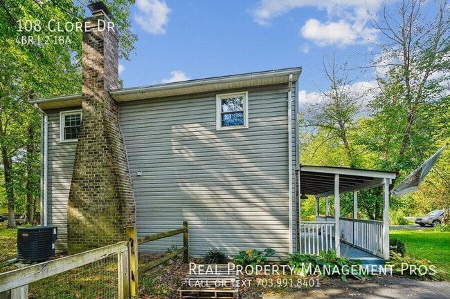 Building Photo - 108 Clore Dr