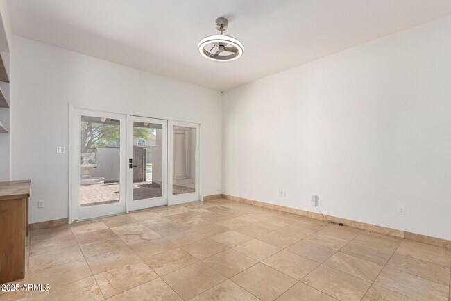 Building Photo - 9740 E Gold Dust Ave