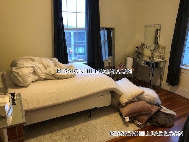 Building Photo - 107 Fisher Ave