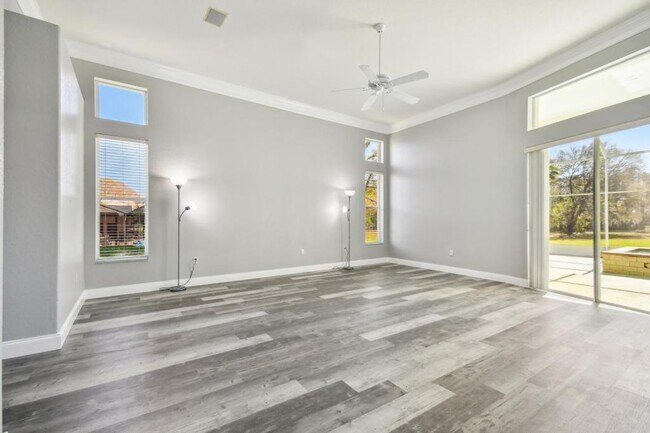 Building Photo - 6644 Country Club Rd