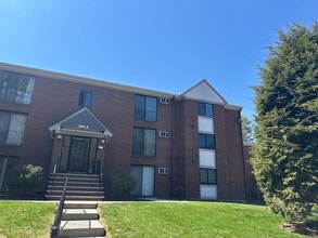 Building Photo - 380A Great Rd