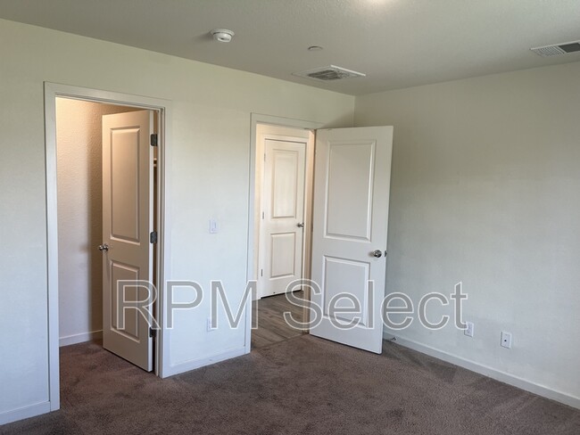 Building Photo - 4360 White Ash Ln