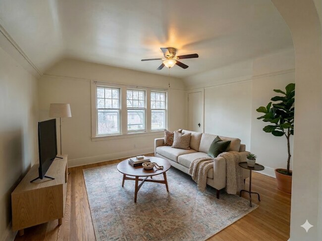 Building Photo - 2572 N 66th St