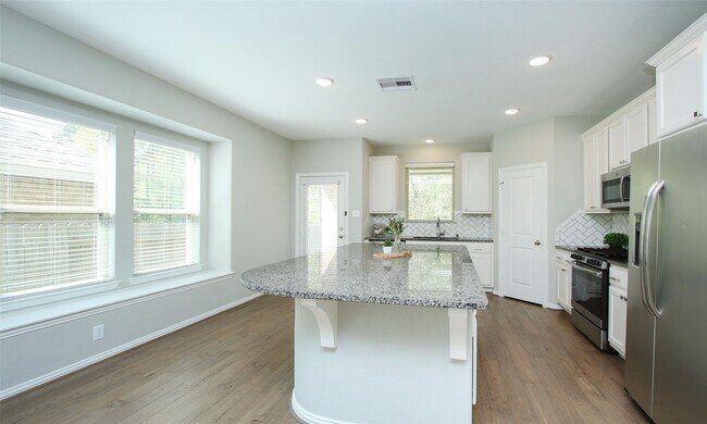 Building Photo - 177 Emory Birch