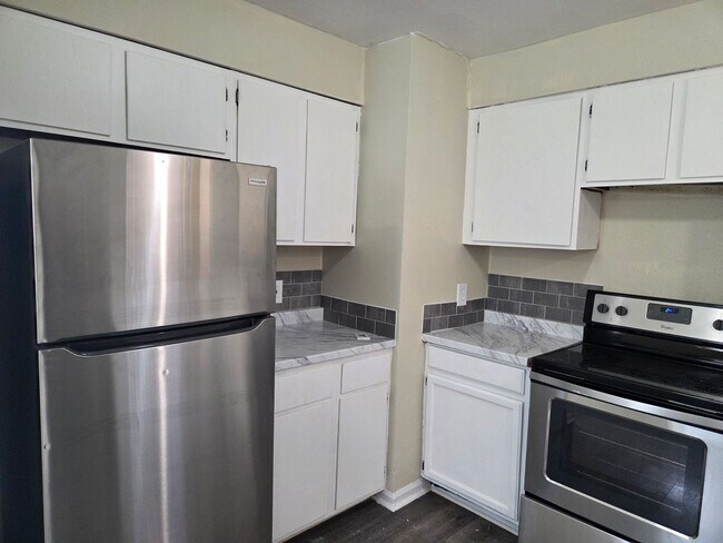 Building Photo - Wolff St