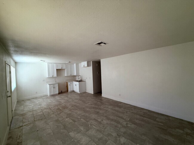 Building Photo - bel2159 (NLV-W)(PRB)