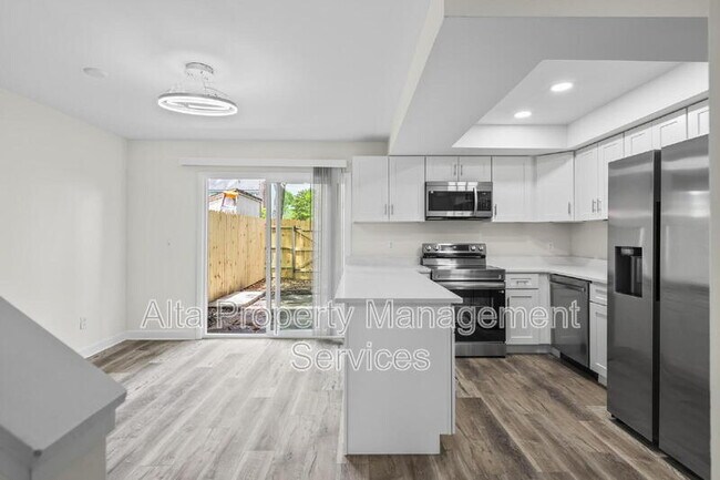Building Photo - 1848 Willowood Dr