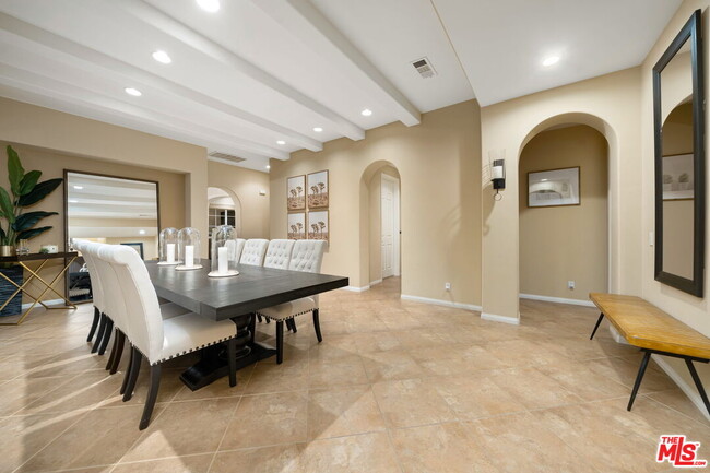 Building Photo - 61 Via Santo Tomas Dr