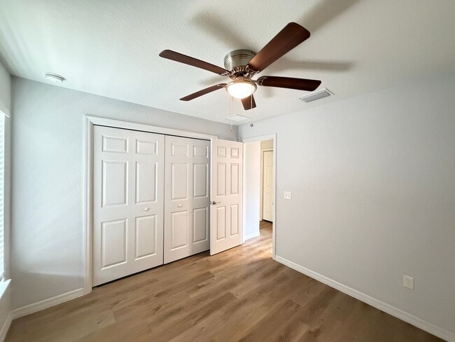 Building Photo - Beautiful 3 Bedroom, 2 Bathroom Home in Summerfield!
