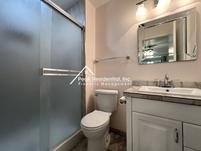 Building Photo - Wonderful 2bd/2ba Citrus Heights Condo with 2 Car Garage!