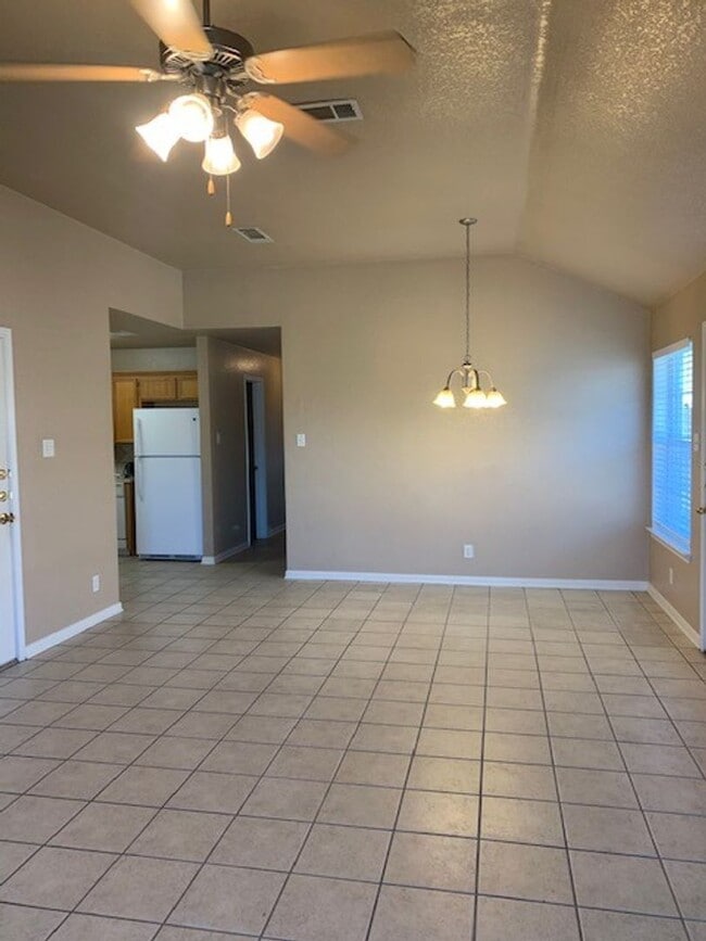 Building Photo - 3 Bedroom / 2 Bath Duplex – Clear Creek Area – Killeen, TX