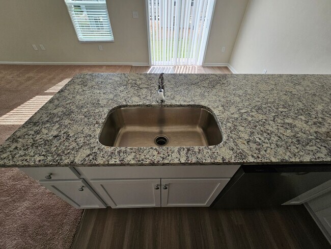 Building Photo - Brand New 3BR Home Minutes from the Airport