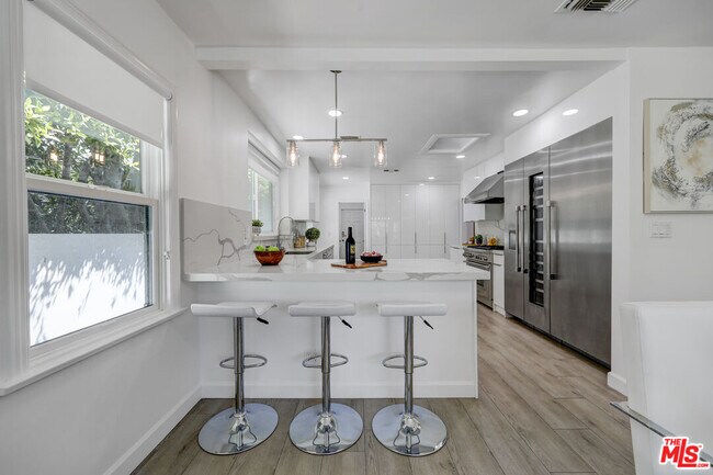 Building Photo - 344 S Camden Dr