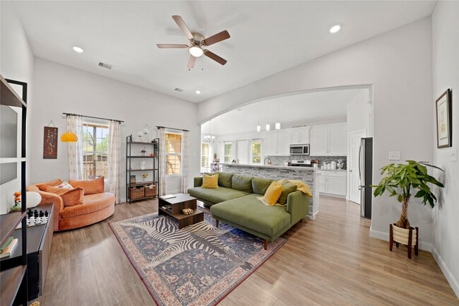 Building Photo - 5602 Belmark St