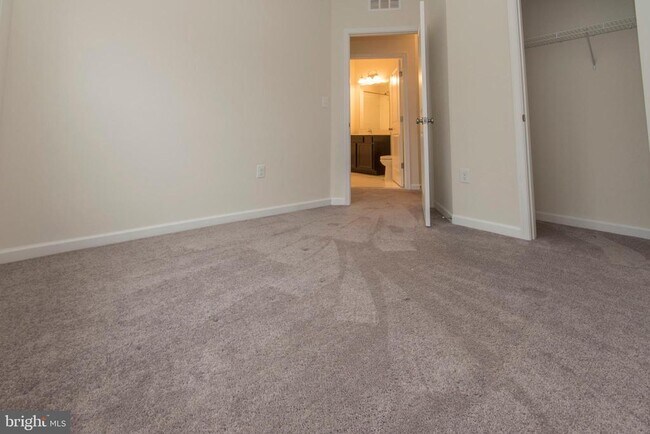 Building Photo - 14337 Potomac Heights Ln