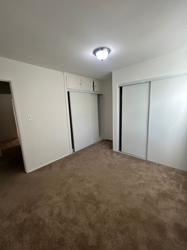 Building Photo - Large North Torrance House. Torrance Schools, Huge yard, 2 car garage hookups **OPEN HOUSE EVERY ...