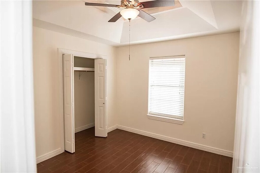 Building Photo - 5917 N Cynthia St