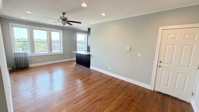 Building Photo - 3153 W Augusta Blvd